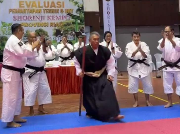 Disiplin, Kenshi Shorinji Kempo Berkolaborasi dengan Green Policing dalam Pemantapan Teknik dan Ujian Tingkat Perkemi Riau