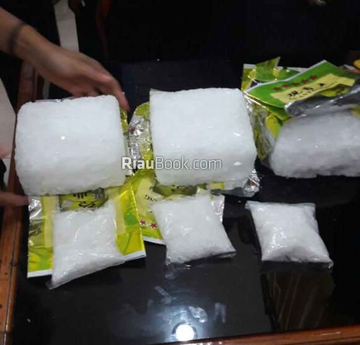 Simpan 3 Kg Sabu di Rumah, Pelaku di Dumai Kini Jadi Incaran Polisi