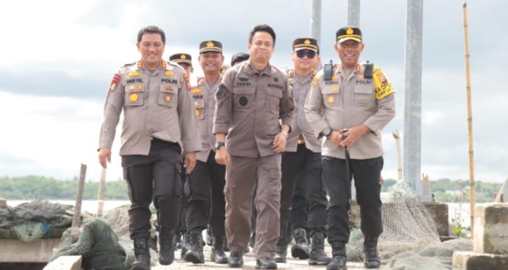 Kapolres Kepulauan Meranti dan Rombongan Pamatwil Tinjau Rapat Pleno di PPK Rasbar
