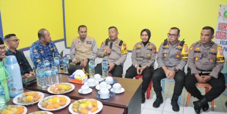 Jumat Curhat, Kapolres dan KPU Meranti Sambangi Kantor PPK Tasik Putri Puyu