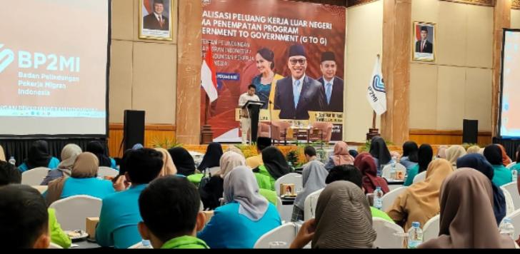 Pemerintah Sosialisasi kepada Masyarakat Riau Cara Bekerja Luar Negeri yang Prosedural